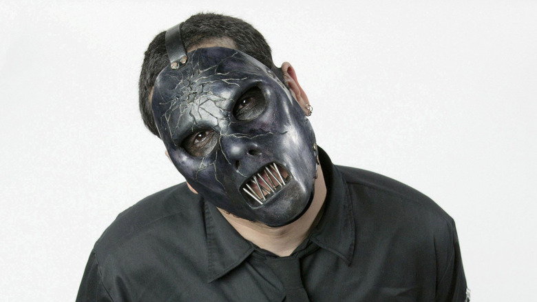 Paul Gray in Slipknot pig mask in publicity shot