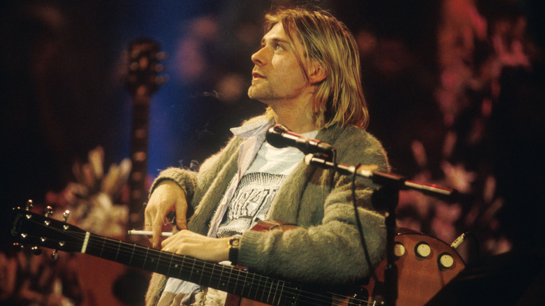 Kurt Cobain playing Unplugged concert