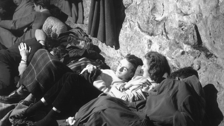 chislehust caves 1957 people sleeping