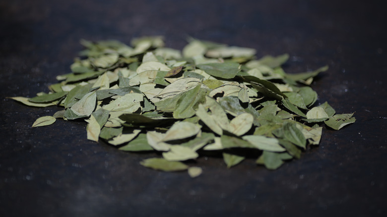 Coca leaves in pile