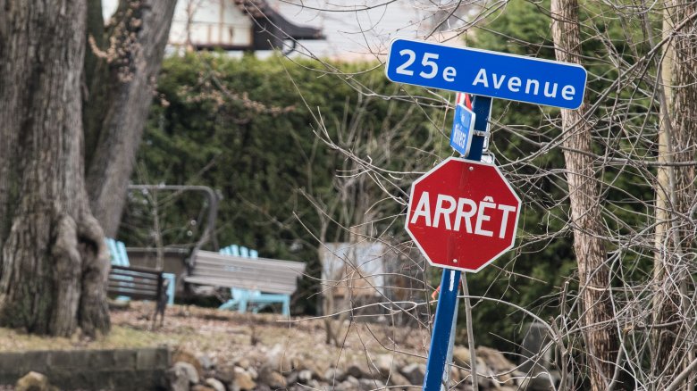stop sign in quebec