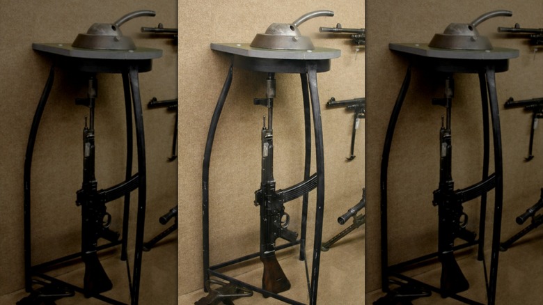Krummlauf barrel attachment on gun in museum display