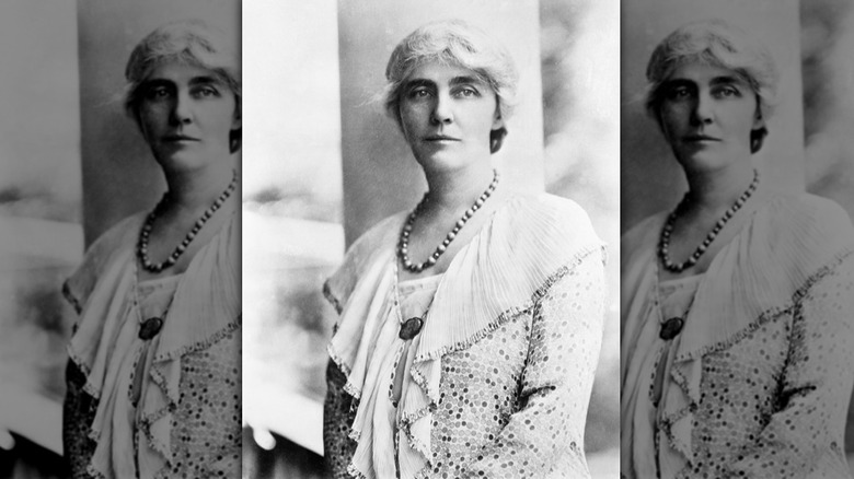 Lou Hoover formal portrait