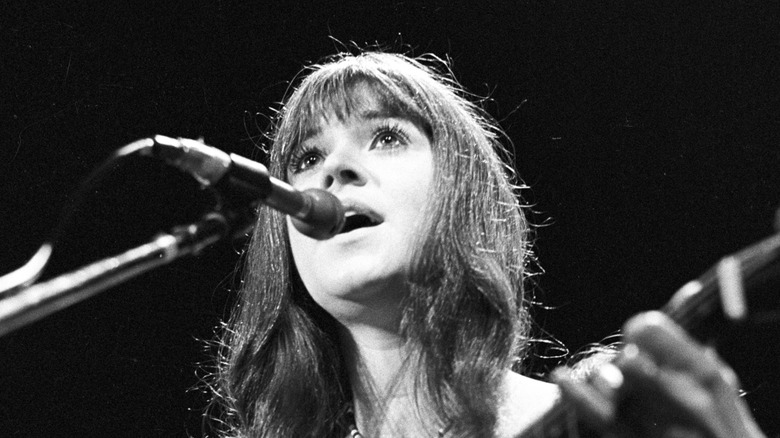 Close up photo of singer Melanie from 1972