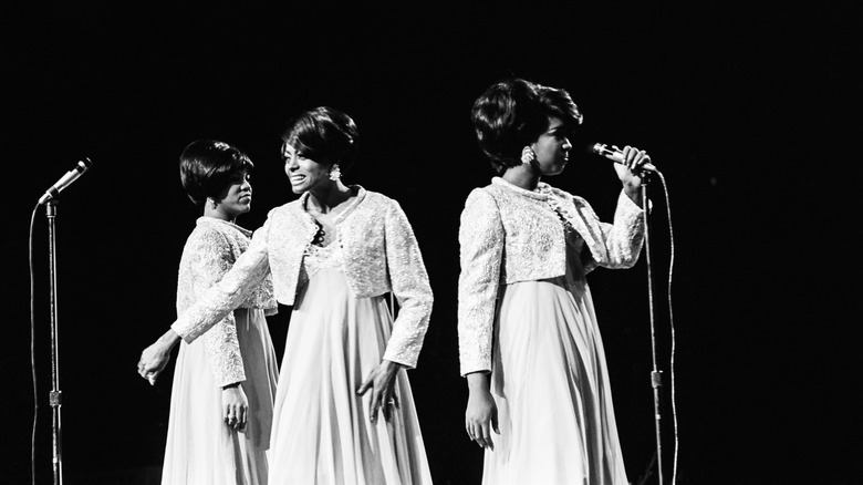 the supremes perform in portland, oregon, in 1966