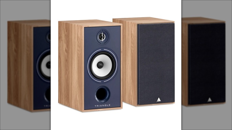 Triangle BOREA BR04 Bookshelf Speakers with cover on and off