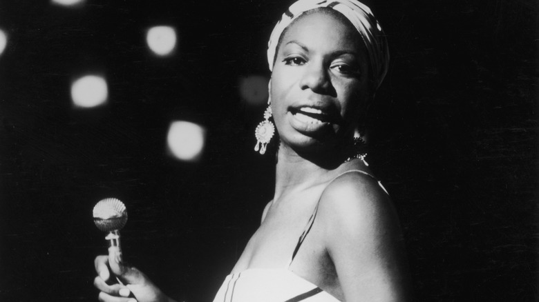 Nina Simone singing on stage