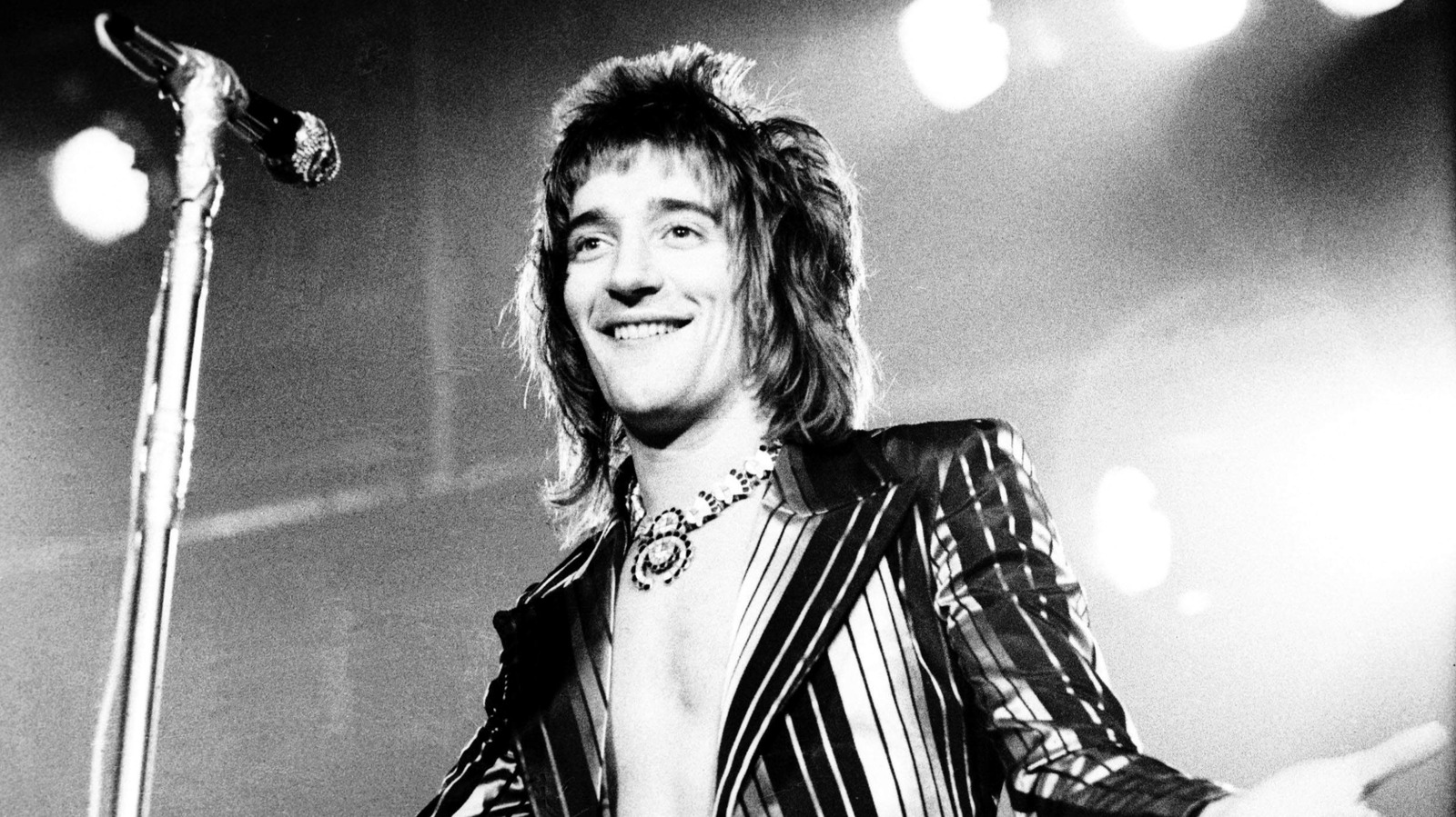5 Rod Stewart Songs That Prove 1971 Was The Best Year Of His Career