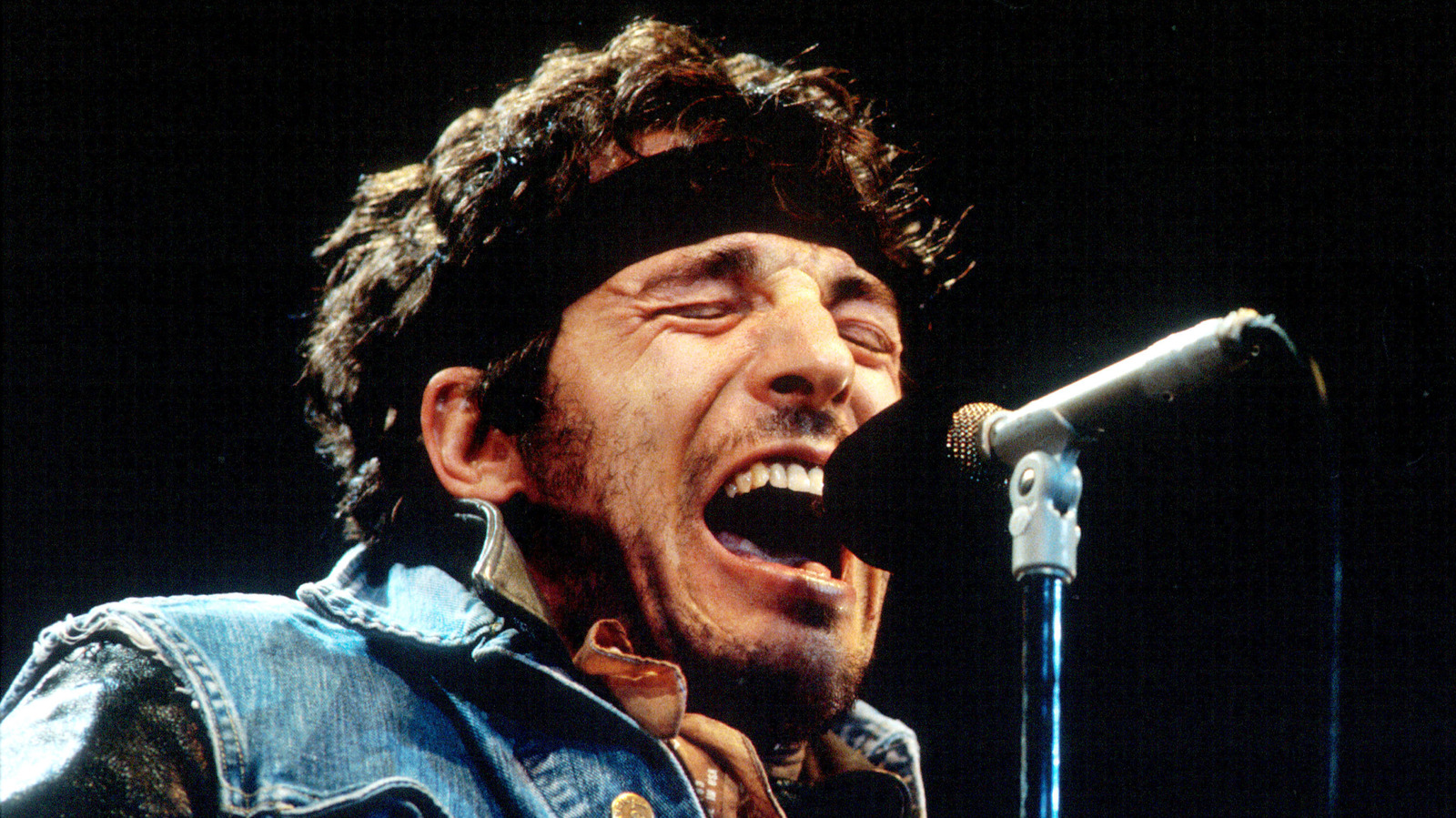 5 Smash Hit Rock Songs That Just Couldn't Land The No. 1 Spot