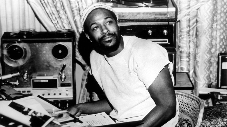 Marvin Gaye in studio