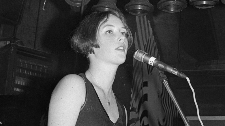 Rachel Goswell of Slowdive singing on stage