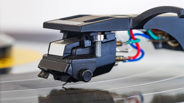 Close-up of the needle on a record player