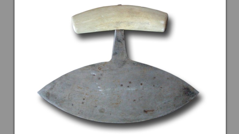 Innuit ulu knife