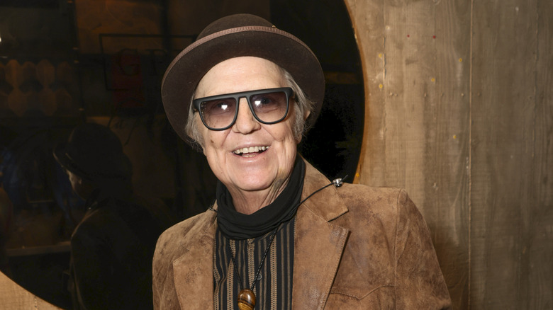 Biff Wiff in sunglasses and hat