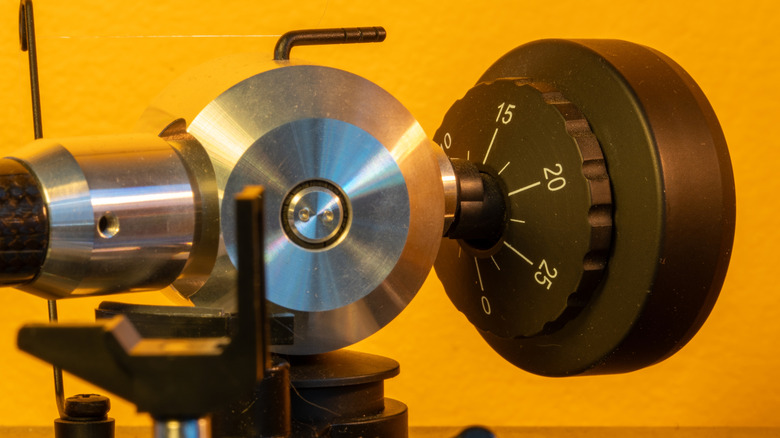 A counterweight at the back of a tonearm