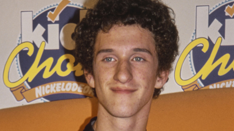 Dustin Diamond looking off at Kids Choice Awards in '90s