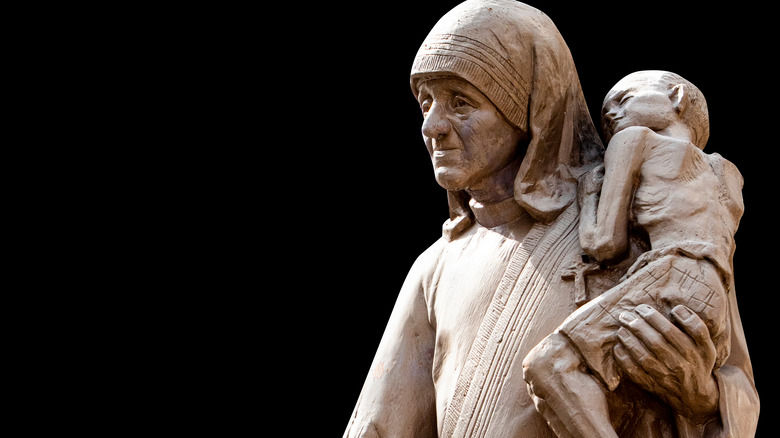 Mother Teresa statue