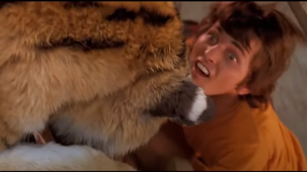 Roar
