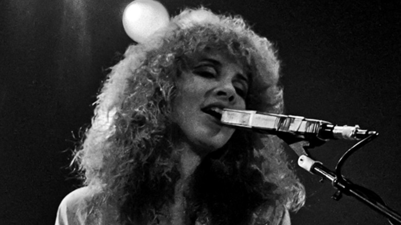 Cropped photo by Ueli Frey of Steve Nicks in 1980, CC BY-SA 4.0