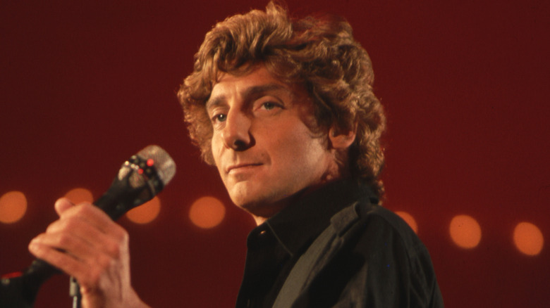 Barry Manilow somber onstage in the '70s
