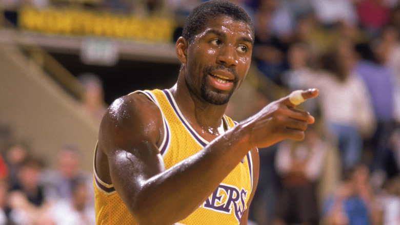Magic Johnson pointing