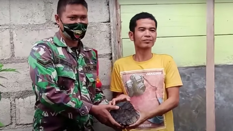 The meteorite in hand