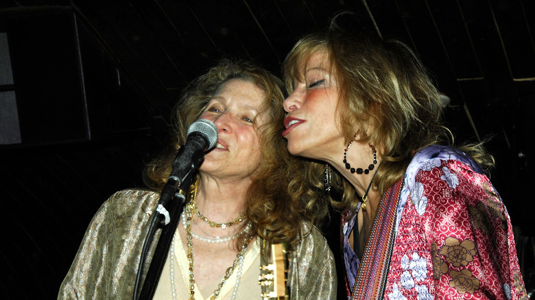 Carly and Lucy singing