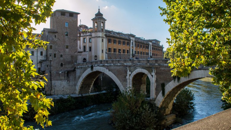 pons fabricius bridge in rome