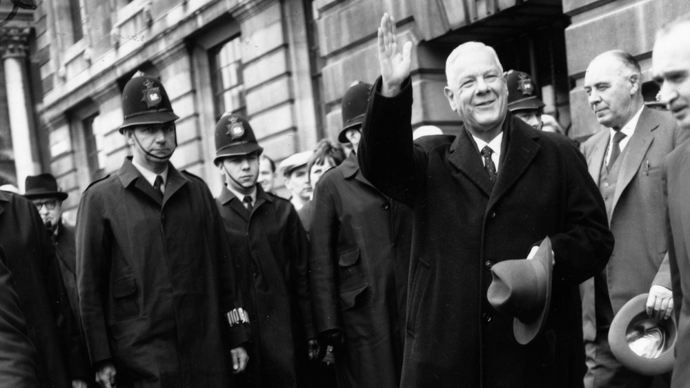 Hendrik Verwoerd waving