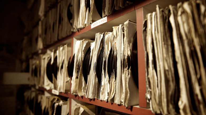 Rows of vinyls stacked on shelves