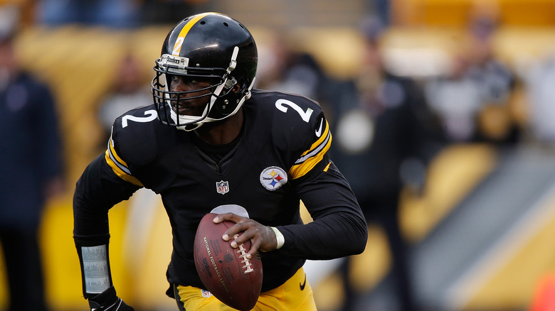 Vick playing football Pittsburgh