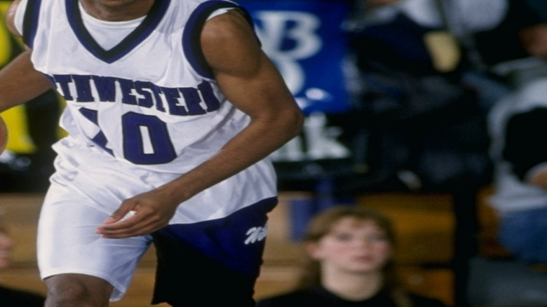 Kenneth "Dion" Lee playing in Northwestern basketball game