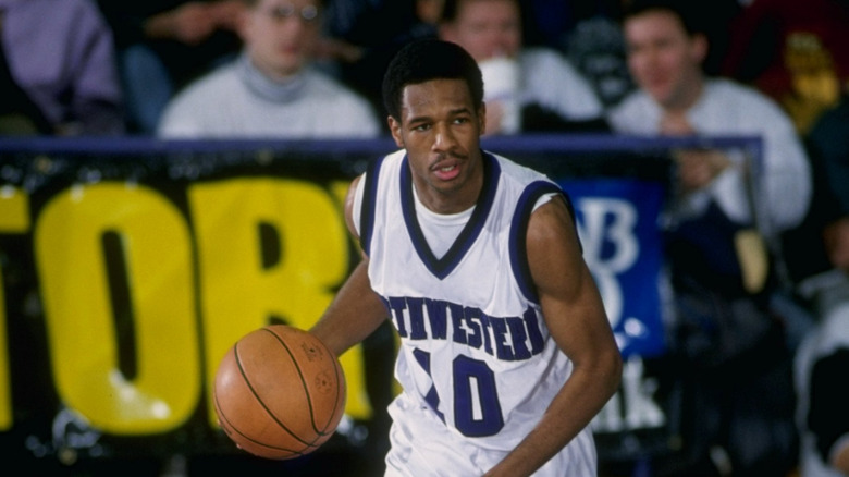 Kenneth "Dion" Lee playing in Northwestern basketball game