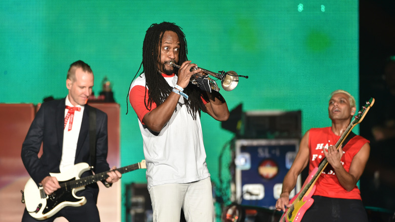 Stephen Bradley playing trumpet with No Doubt