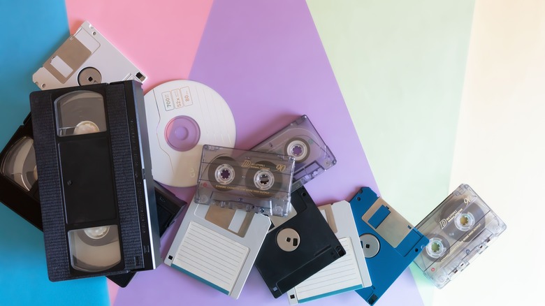 VHR tapes, CDs and Floppy disks