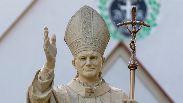 Statue of the Pope