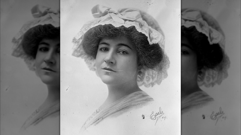 studio portrait of dorothy arnold