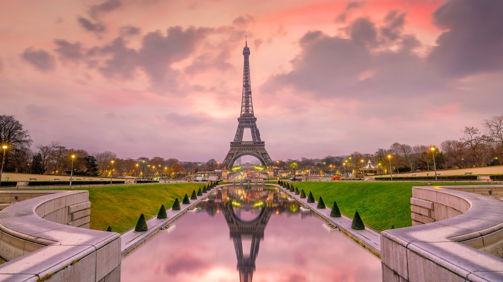 eiffel tower