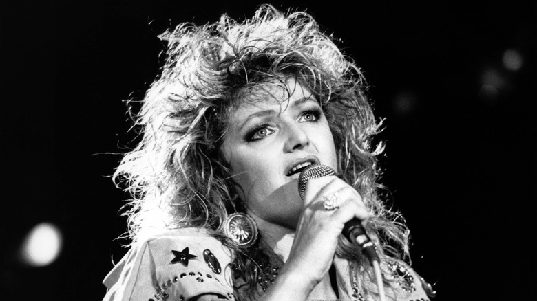 Bonnie Tyler staring at camera in 80s publicity photo