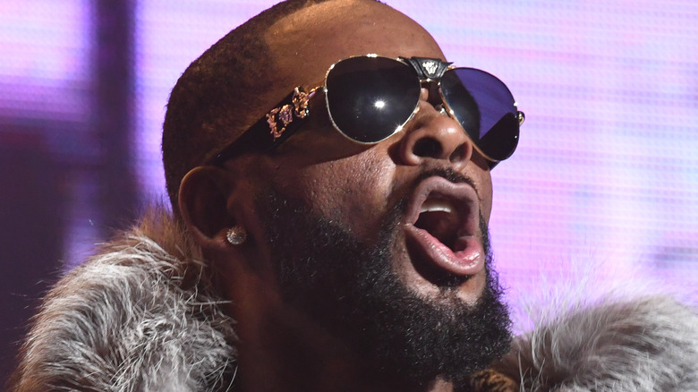 R. Kelly performing