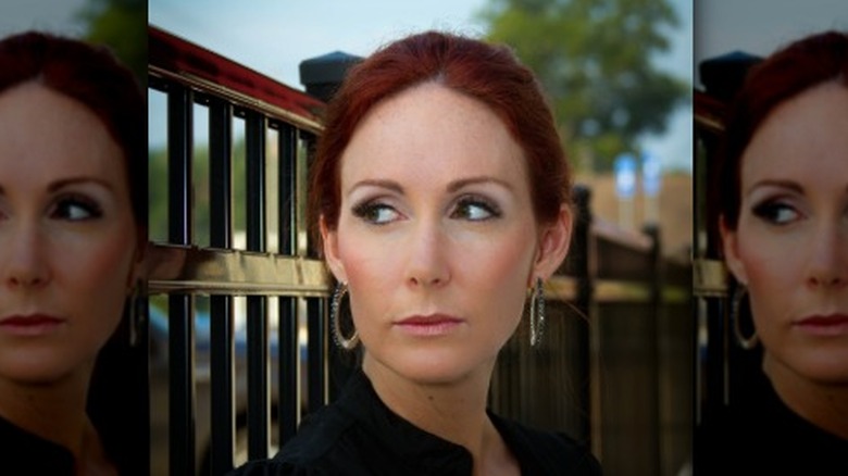 Shannon Richardson looking to the side