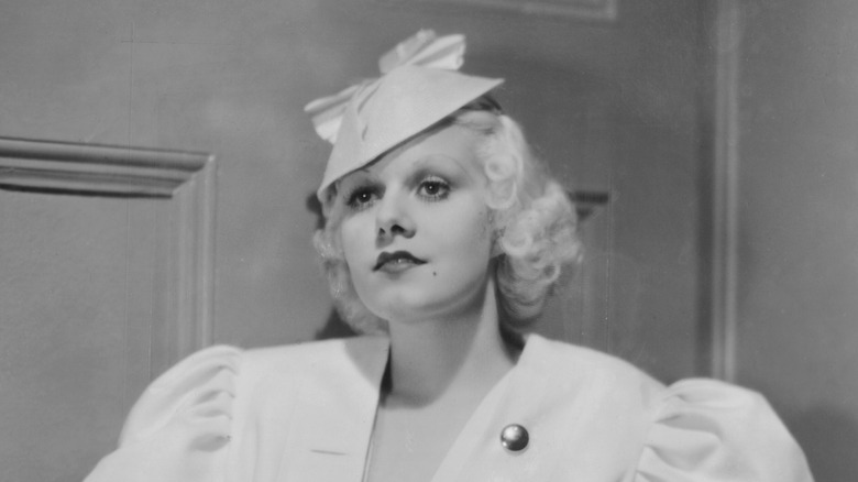 Jean Harlow posing in hat