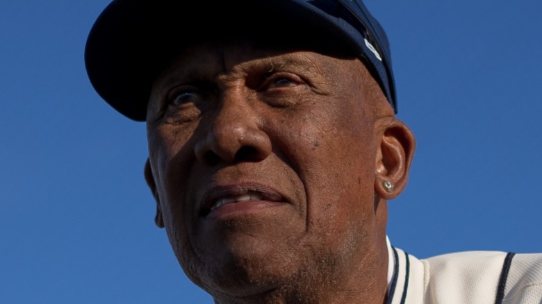 Fergie Jenkins throws out first pitch