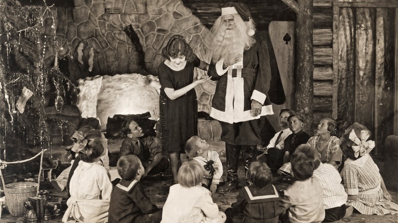 Christmas with Santa Claus 1920s