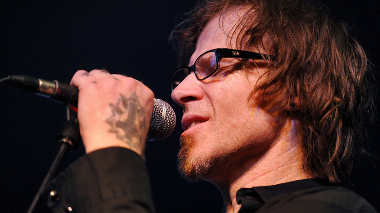Mark Lanegan microphone glasses singing