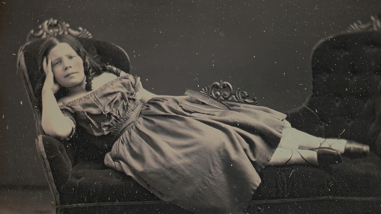portrait of a girl reclining on a chaise longue), 1855. Daguerreotype. Artist John Adams Whipple