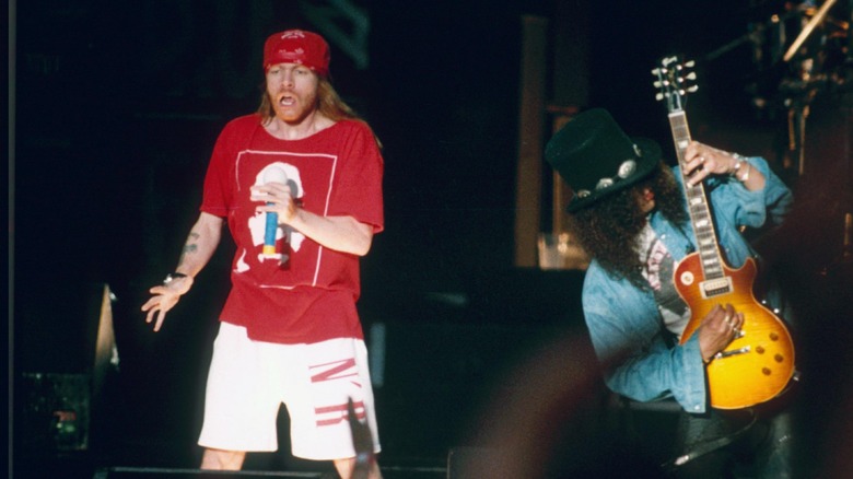 Guns N' Roses live