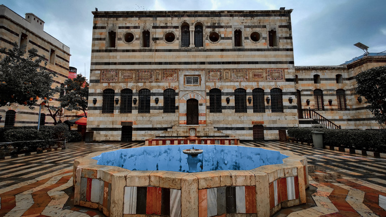 Azm palace ottoman period syrian courtyard building fountain