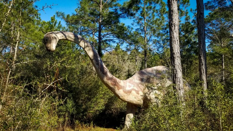 dinosaurs that look like brontosaurus