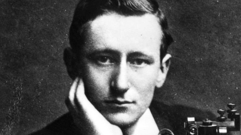 Black and white portrait of Guglielmo Marconi 